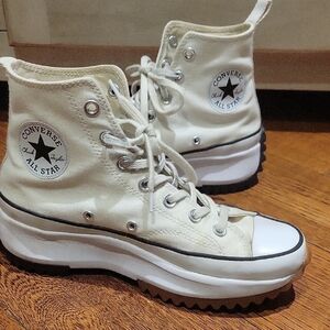 Converse Run Star Hike High Top - Parchment/White Size W 7.5 Size M 8